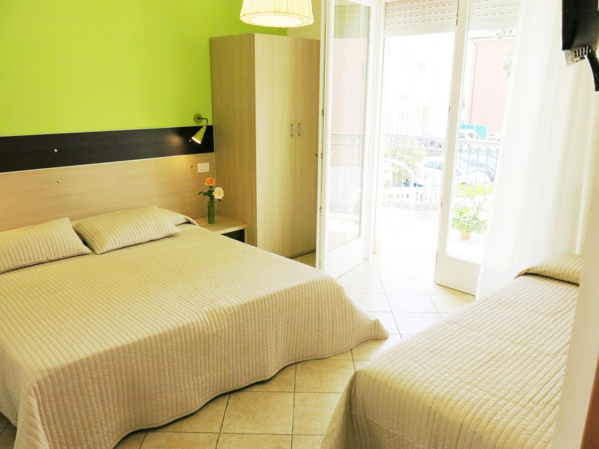 Residence Amarein Caorle Bagian luar foto